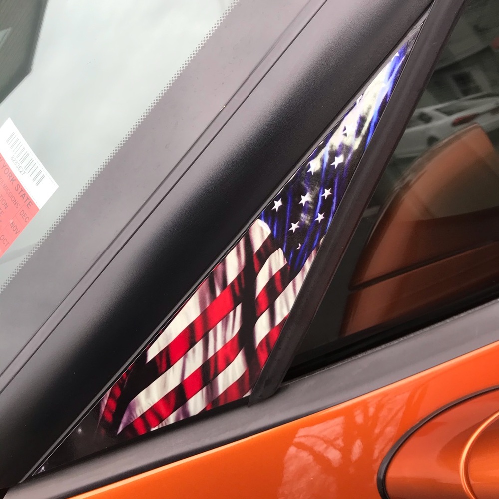 Corvette pillar America flag